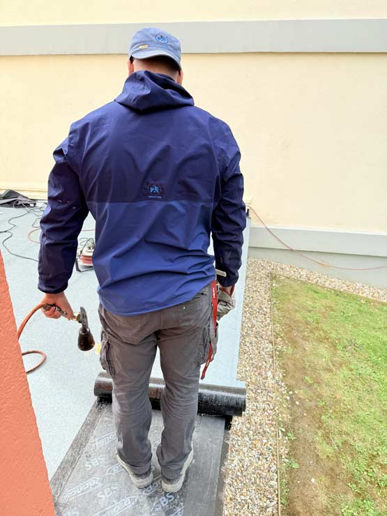 Travaux d'étanchéité bitumineuse